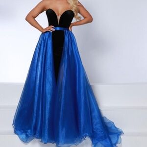 Johnathan Kayne Overskirt - New With Tags!